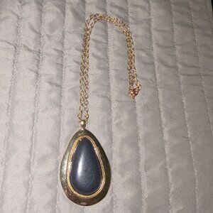 $2 with Bundle ~ Gold Tone Teardrop Pendant Necklace w/ Dark Stone 5804